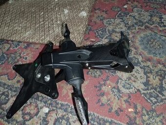 Streetfighter v4/panigale v4 držák značky