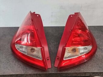 Ford Fiesta VI -- zadní světlo