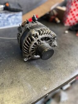 Alternátor Subaru  23700Aa660