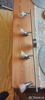 dobrém stavu 4 bodové světlo