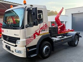 Mercedes-Benz Atego 1318 - dvojpolohový hákový nakladač / no