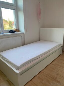 Prodam postel s úložným prostorem, rámem, matraci IKEA MALM