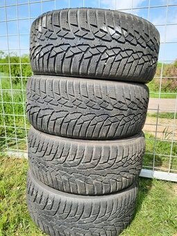 Zimní pneu Nokian 215/45 r16