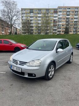VW Golf V