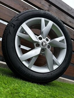 Alu kola 5x112 r17 s pneu (lyra)