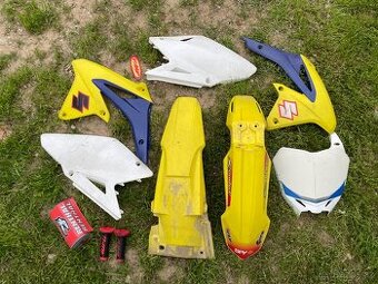 Plasty Suzuki RMZ 450