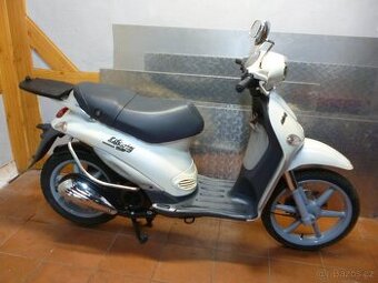 Piaggio Liberty 150. rok 2001, Najeto 24 600km.