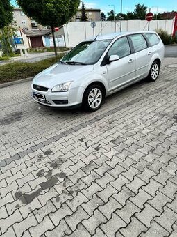 Ford Focus 2007 nafta top stav