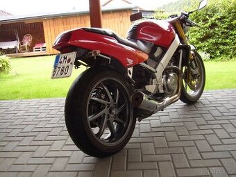 Honda GT 650 Hawk