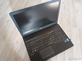 Fujitsu Lifebook A555 – Intel Core i5‑5200U 16 GB ram - 1