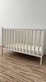 Dětská postýlka IKEA s matrací - 1