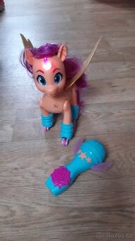 Poník Hasbro My Little Pony na dálkové ovládání
