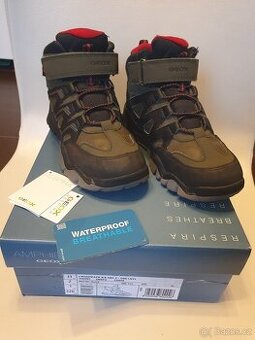 GEOX Sneakers Montrack dětské zimní kotníkové boty vel.33