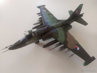 model letadla Su-25K 1/48