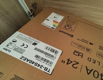 Televize Panasonic S240 24 palců