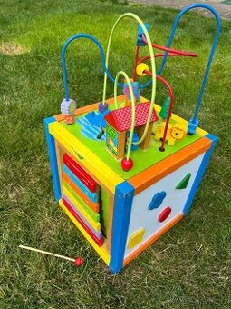 Velká interaktivní kostka