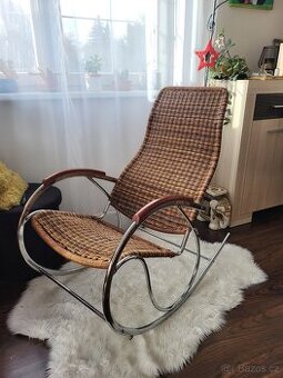 Ratanové houpací křeslo