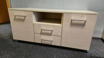 Komoda - nízká skříňka