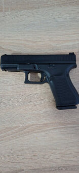 REZERVACE,Prodám,Pistoli Glock 44 v ráži .22 long rifle