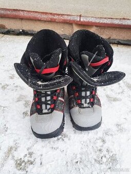 Boty na snowboard BOYCOTT, vel. 43