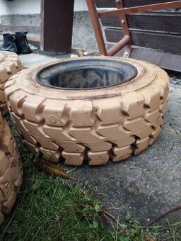 Pneu pro VZV Continental SC20