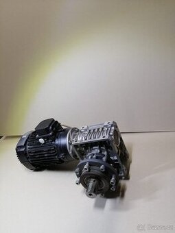 Elektromotor s převodovkou třífazový