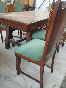 Jídelní stůl a židle