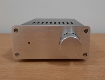 Digitální stereo zesilovač 2x300W s TAS5630