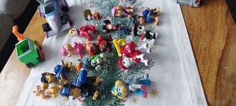 Sada Tlapkova partola obsahuje figurky a auta