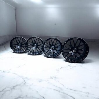 Predám originál sadu alu Mercedes C63 AMG R19 W205