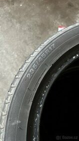 Sada letních pneumatik 235/45 R17