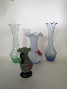 Skleněné vázy - lipnované