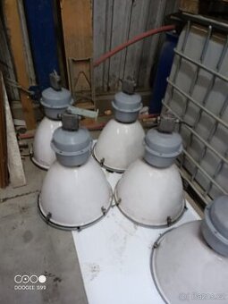Prodám retro průmyslové lampy..