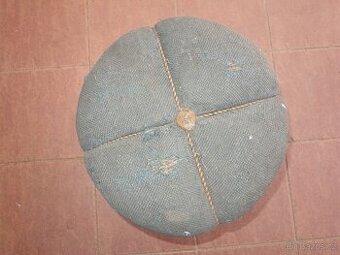 Sedátko od toaletky, atipický taburet