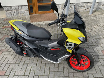 Aprilia SR GT125 sport - 1