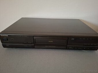 CD přehrávače Technics a Yamaha