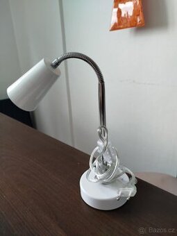 Stolní lampa