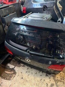 Zadní víko Passat B7