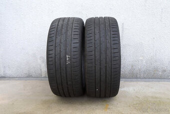 2 Letní Pneumatiky Hankook 225/45 R17 vzorek cca 5 až 5,5 mm
