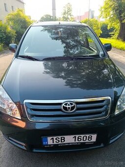 Toyota Avensis Verso r.v. 2003 benzín