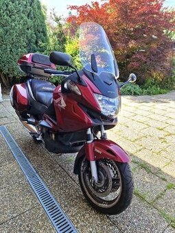 Honda NT 700VA Deauville - 1