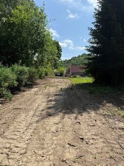 Pozemek české středohoří