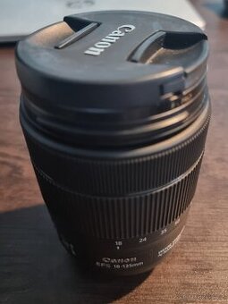 Canon EF-S 18-135 mm f/3,5-5,6 IS Nano USM