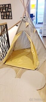 Teepee stan, mantinel (pletený cop),podložka Mickey