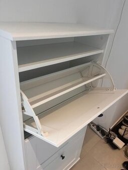 Botník IKEA Brusali