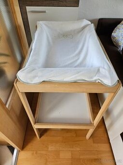 Přebalovací pult Ikea