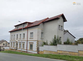 Prodej rodinného domu s 3 bytovými jednotkami, určený k reko