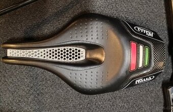 Triatlonové sedlo Selle Italia Iron Carbon