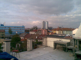 Pronájem mezonetového 1+1 s terasou v Olomouci-Hodolanech