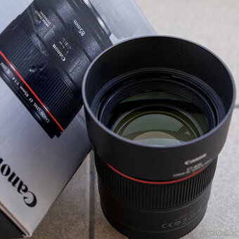 Canon EF 85 mm f/1,4 L IS USM - 1
